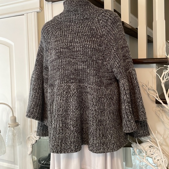 Nine & Co. by Nine West Sweater with Peplum Sleeves and bottom 🥰 - Picture 5 of 10